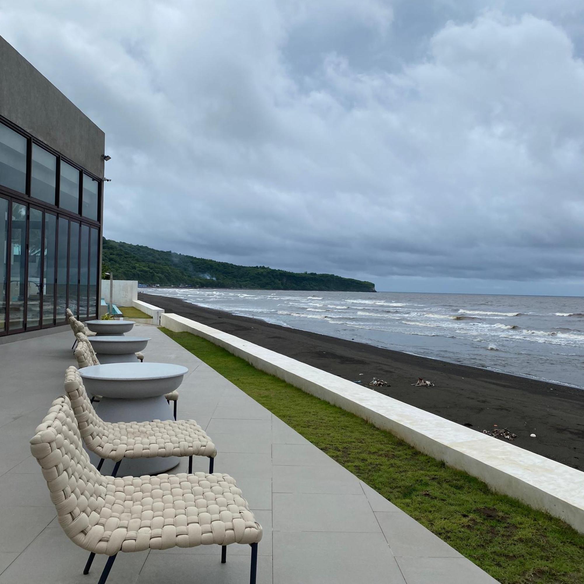 Tana Beach Villas Lian Bagian luar foto