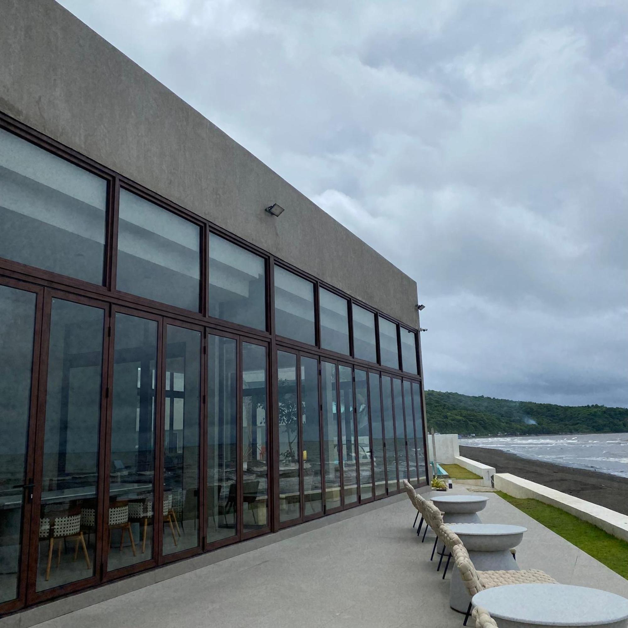 Tana Beach Villas Lian Bagian luar foto